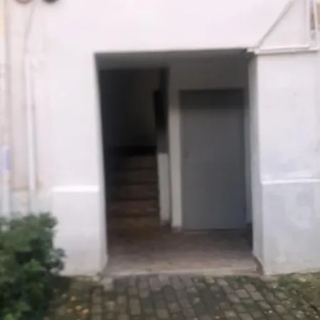 2 Bed Flat In Center Of Apartment